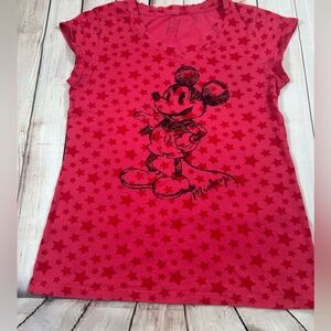 Vintage Disney Red Star Pattern/Mickey Mouse VNeck T-Shirt. Size Large.